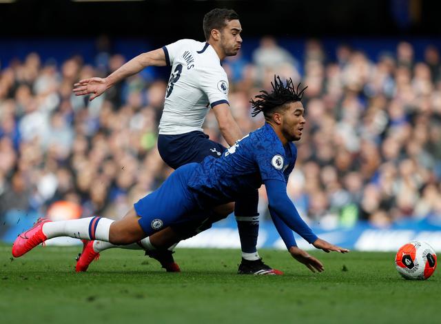 昂达夫首次德甲连场进球2+；对多特进6球生涯德甲单一对手最多