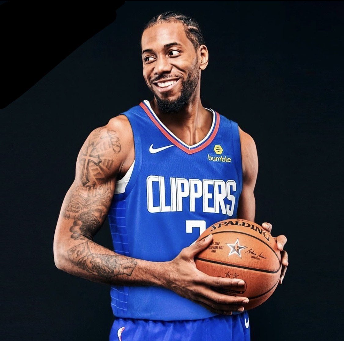 NBA罕见画面，罗德曼撤步三分命中，提前庆祝