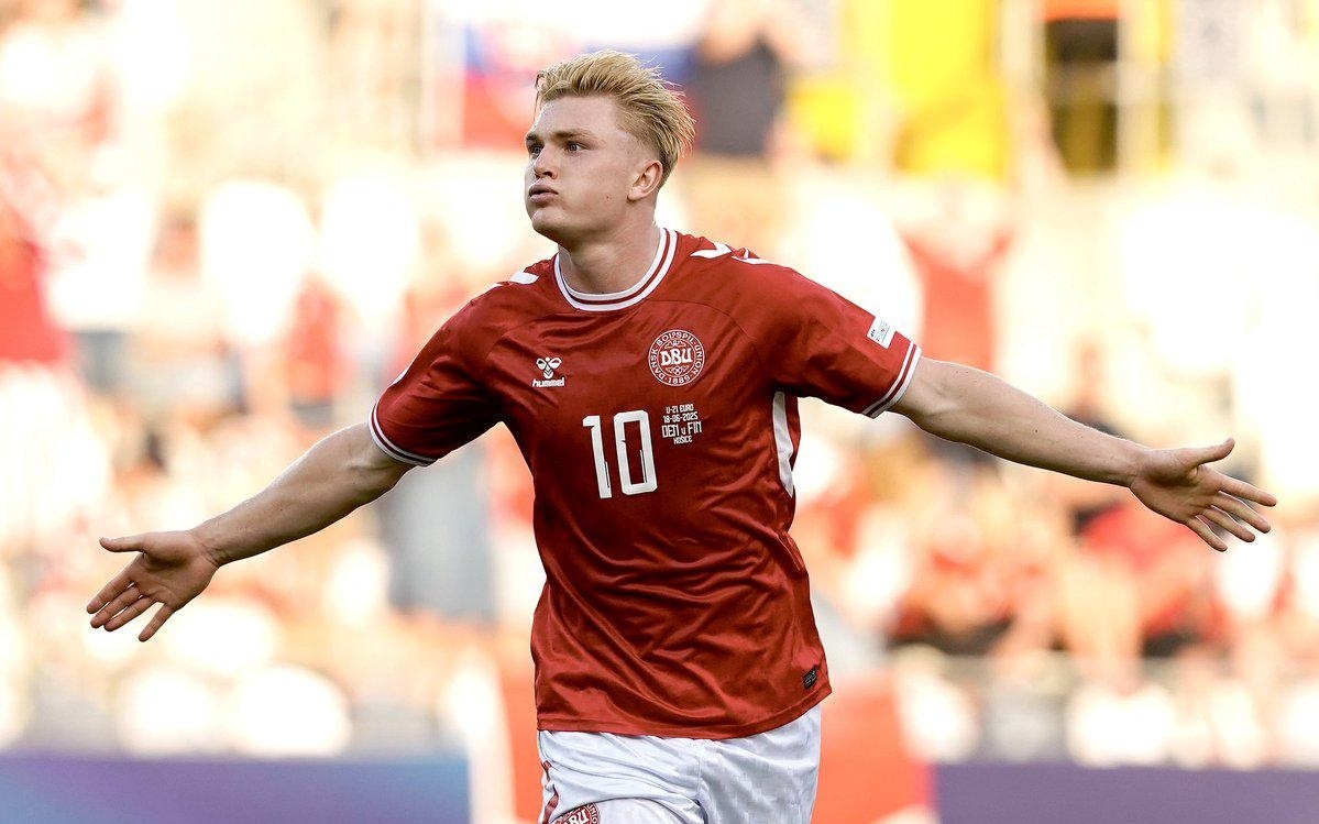 TA：切尔西现在无意引进门将，还拒绝了对约恩森的报价