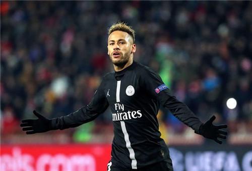 曼联对狼队的预测首发阵容：梅努的未来抉择，约罗强势回归