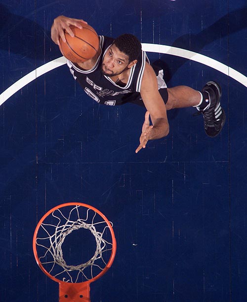 NBA：火箭三连胜