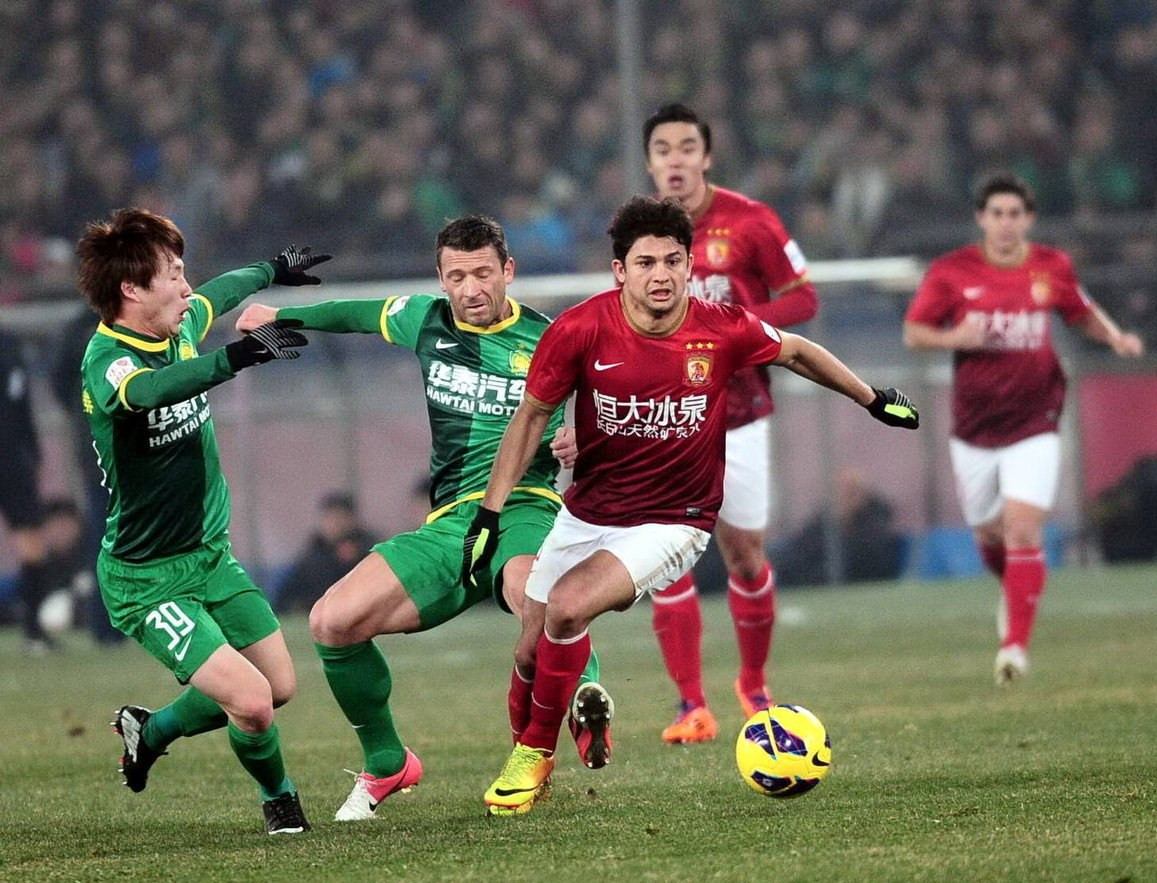 战意低迷？亚冠二级联赛4场同开，半场合计攻入2球