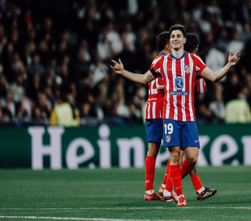 罗体：米兰冬窗寻找吉鲁式中锋，目前正评估菲尔克鲁格